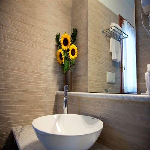 Queen Hotel San Giovanni Teatino Rum bild